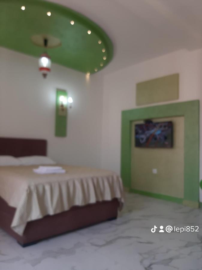 Lepi Apartments โนวีปาซาร์ ห้อง รูปภาพ