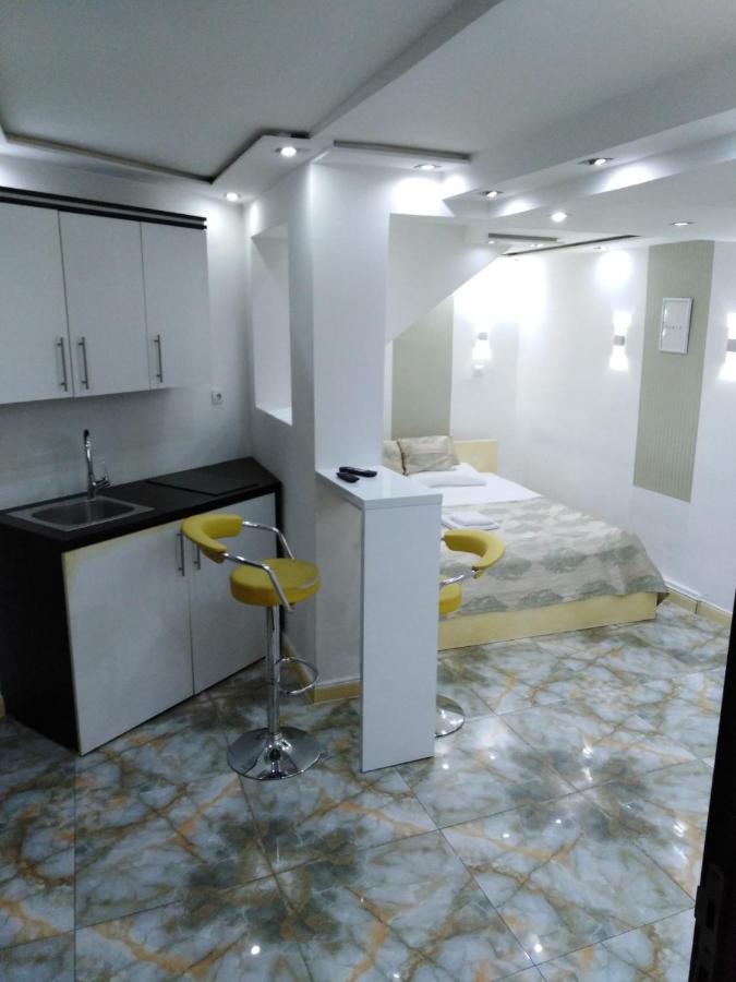 Lepi Apartments โนวีปาซาร์ ภายนอก รูปภาพ