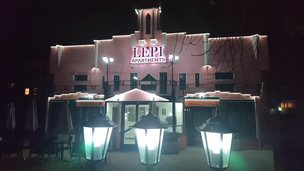 Lepi Apartments โนวีปาซาร์ ภายนอก รูปภาพ