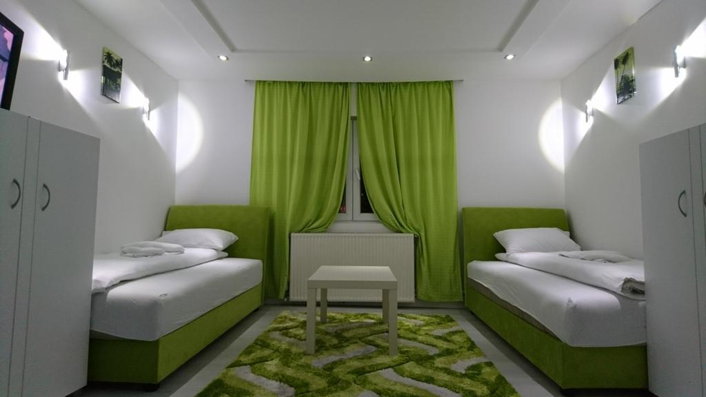 Lepi Apartments โนวีปาซาร์ ภายนอก รูปภาพ