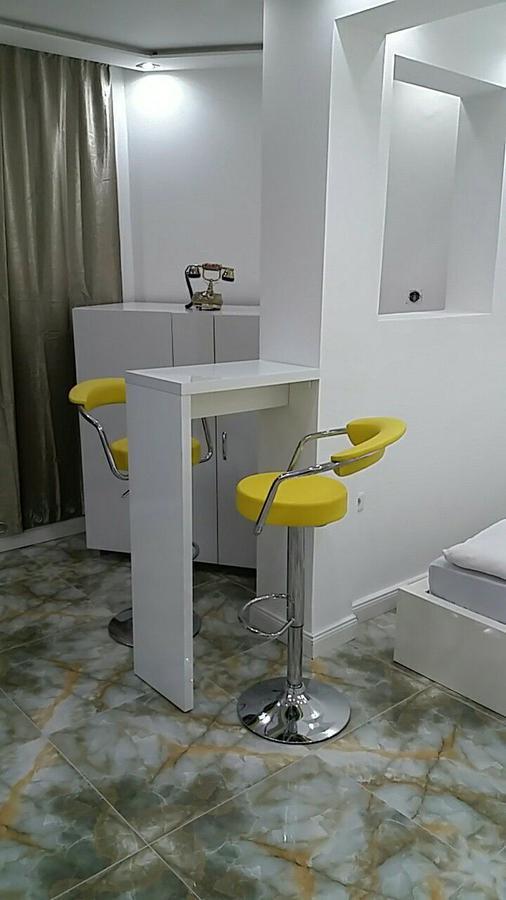 Lepi Apartments โนวีปาซาร์ ภายนอก รูปภาพ